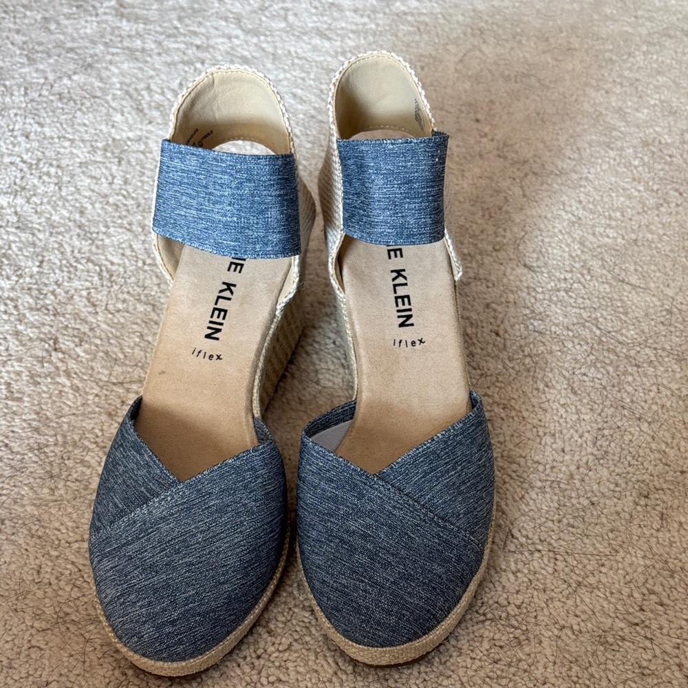 Absolutely adorable Anne Klein denim espadrille  wedges – never worn!